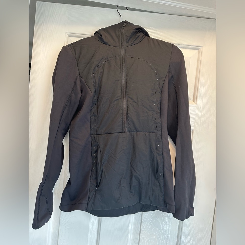 lululemon run for cold pullover hooded jacket women’s size 4 primaloft puffer